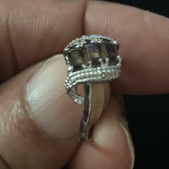 Ring - Picture 3 of 7